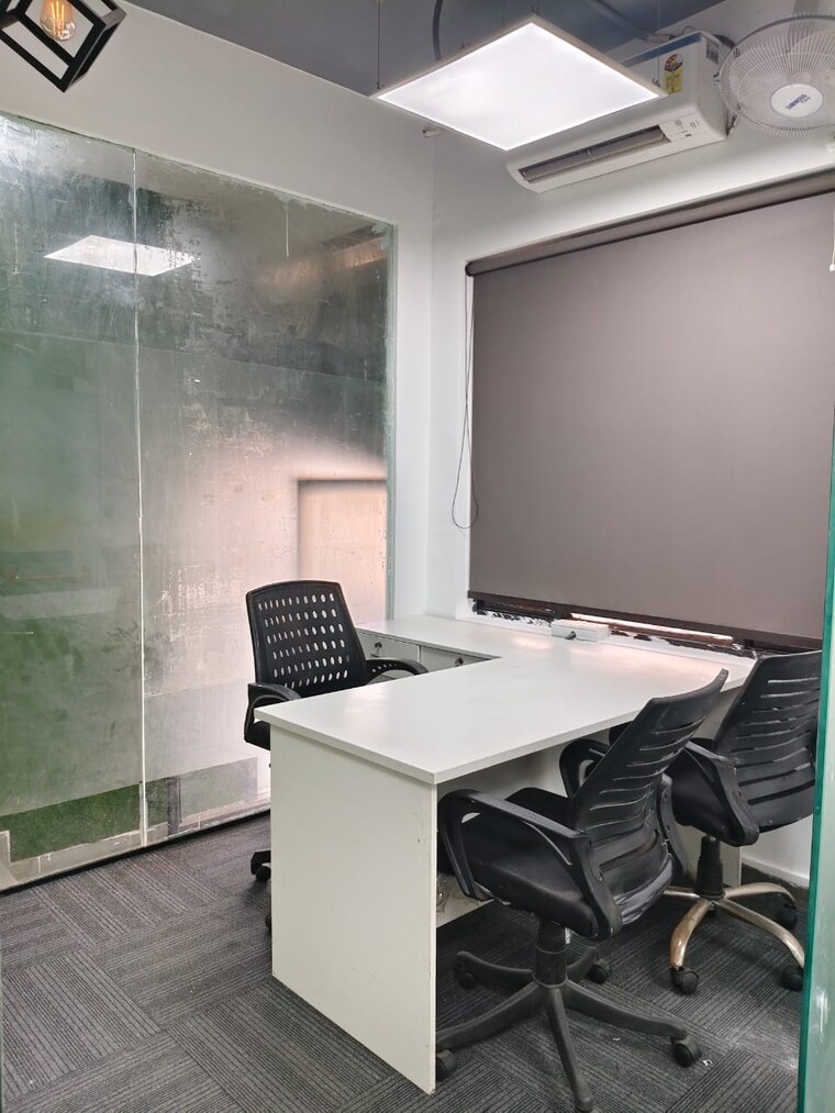 Team Area, sector 63 Commercial Office Space 1500 Sq.Ft. In Sector 63 Noida 9684631