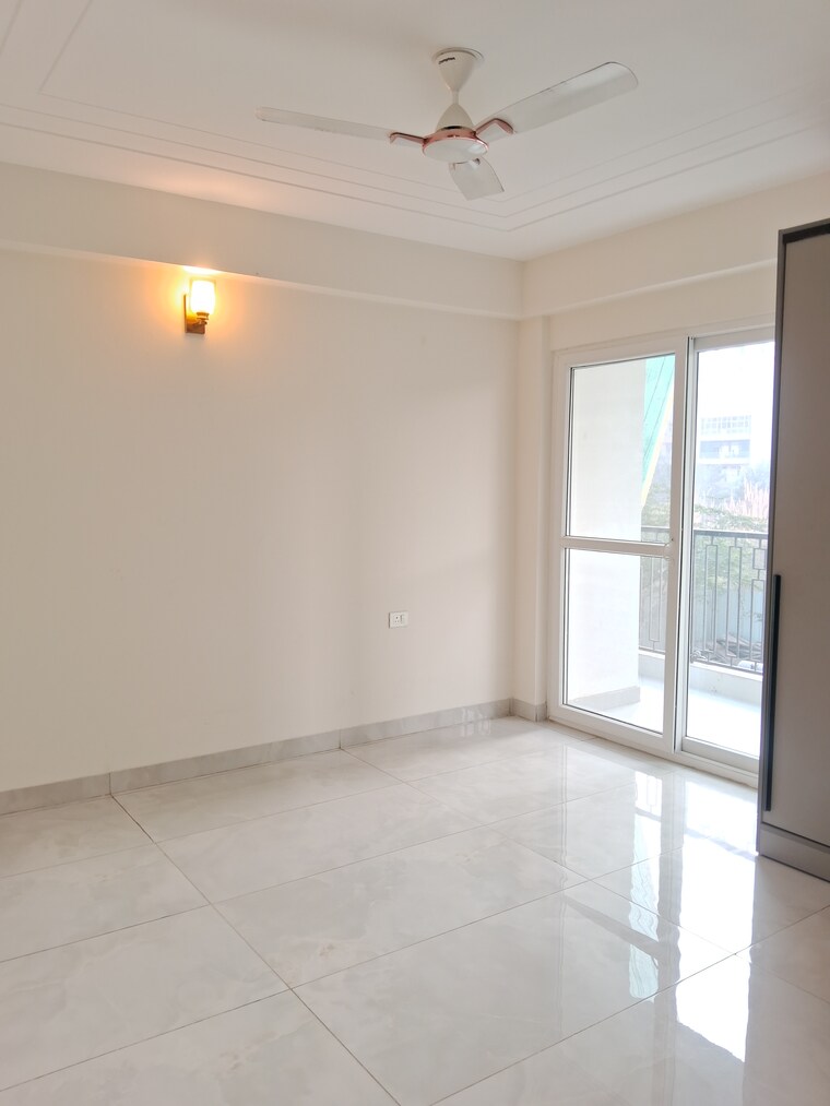 Balcony, sg-vista 4 Bedroom 2895 Sq.Ft. Apartment In Raj Nagar Extension Ghaziabad 9684874