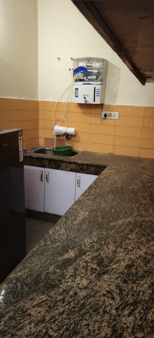 Kitchen in 1 BHK Builder Floor at Dlf City Phase 3 – for Rent