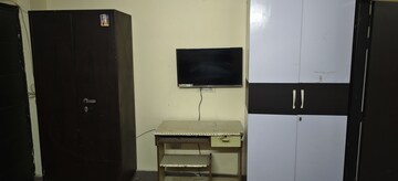 Furnished Amenities in 1 BHK Builder Floor at Dlf City Phase 3 – for Rent