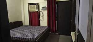 Bedroom in 1 BHK Builder Floor at Dlf City Phase 3 – for Rent