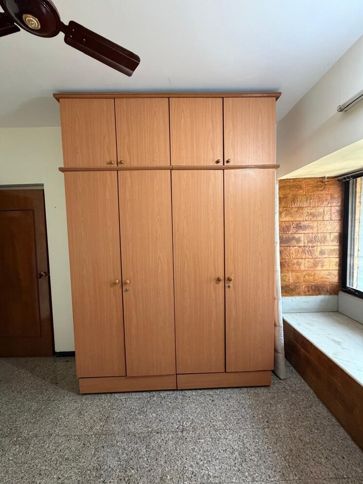 Room, goregaon east 3 Bedroom 880 Sq.Ft. Apartment In Goregaon East Mumbai 9684940