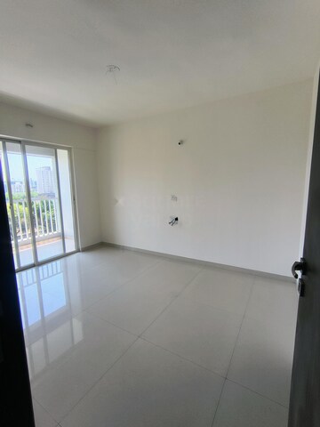 Room in 2 BHK Apartment at Sukhwani Hermosa Casa, Mundhwa – for Rent