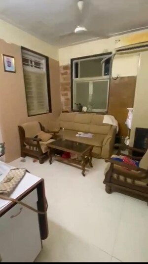 1 BHK Apartment For Rent in Reena Apartment Malad, Malad West