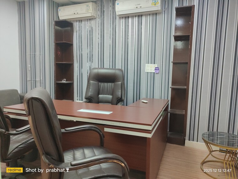 Living Room, sector 3 Commercial Office Space 1200 Sq.Ft. In Sector 3 Noida 9685016