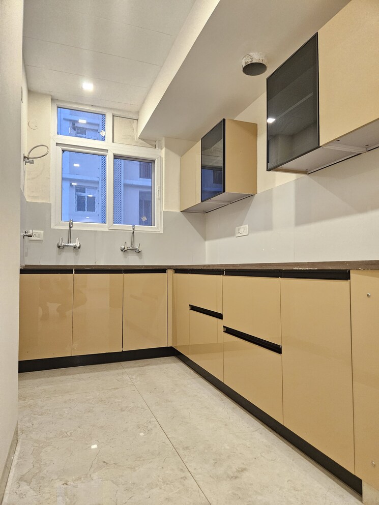 Kitchen, aura-homes 3 Bedroom 1625 Sq.Ft. Builder Floor In Patiala Road Zirakpur 9685154