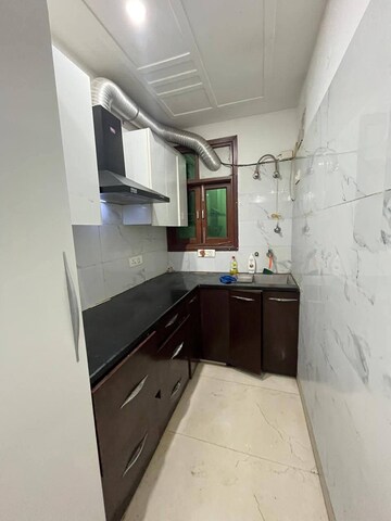 Kitchen in 2 BHK Apartment at Maidan Garhi – for Rent