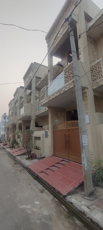 4 BHK Villa – Exterior View View at Safedabad - for Sale