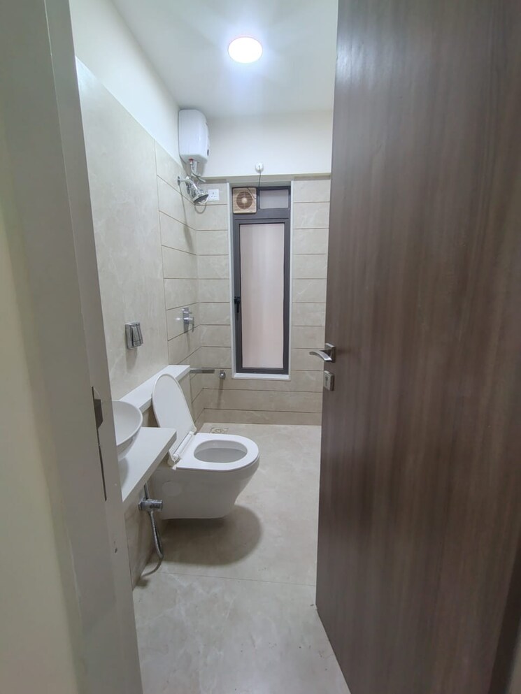 Bathroom, lmp-new-mahavir-darshan-chsl 3 Bedroom 1000 Sq.Ft. Apartment In Dahisar East Mumbai 9685295