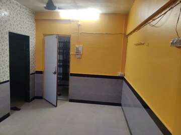 Room in 1 RK Apartment at Tirupati Heights Sion, Sion – for Rent