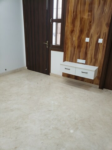 1 BHK Builder Floor For Rent in Tilak Nagar