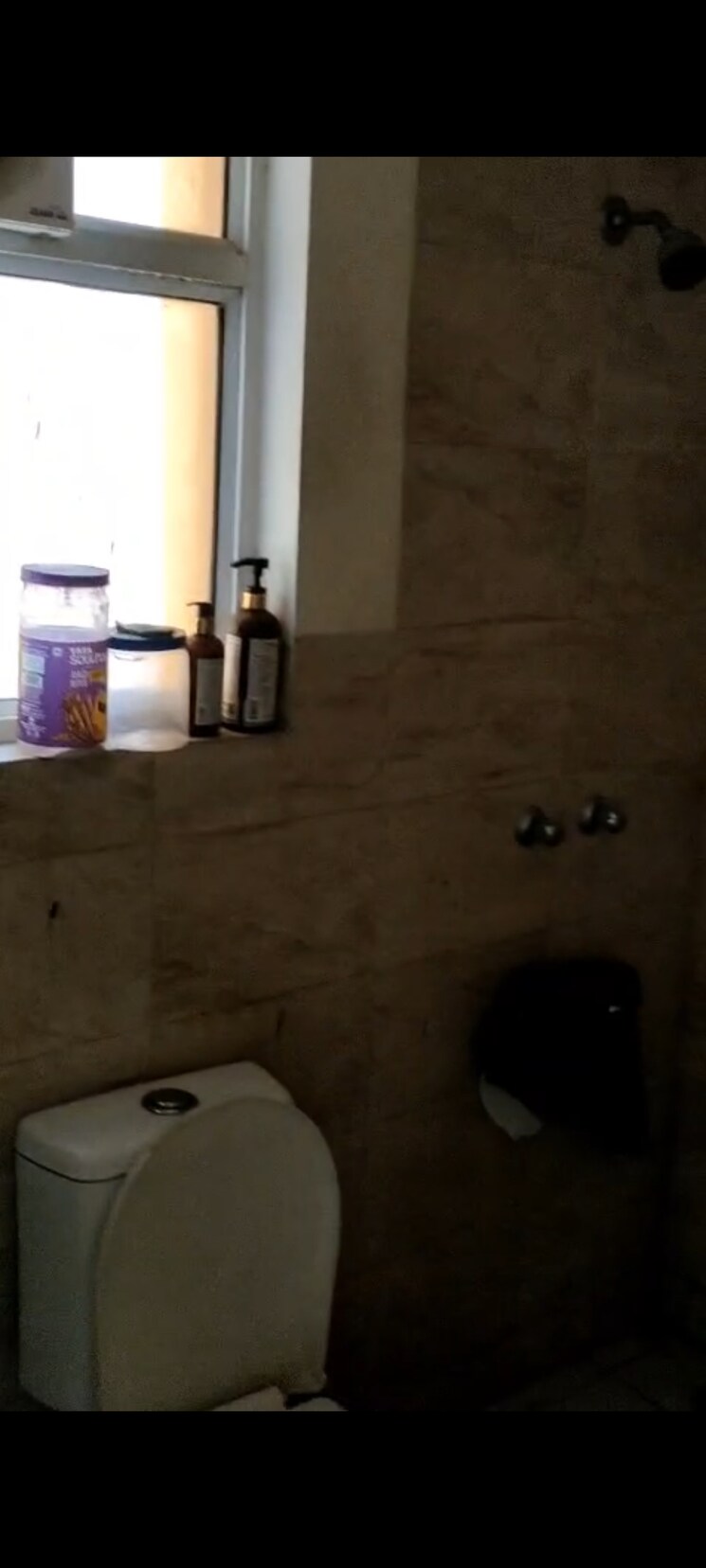 Bathroom, wave-dream-homes 2 Bedroom 840 Sq.Ft. Apartment In Wave City Ghaziabad 9685284