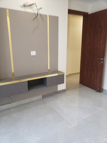 1 BHK Builder Floor For Rent in Tilak Nagar