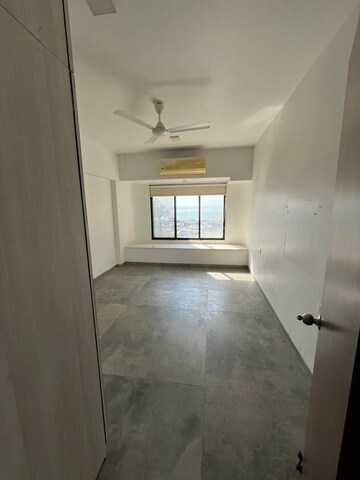 Room in 2 BHK Apartment at Marine View CHSL, Andheri West – for Rent