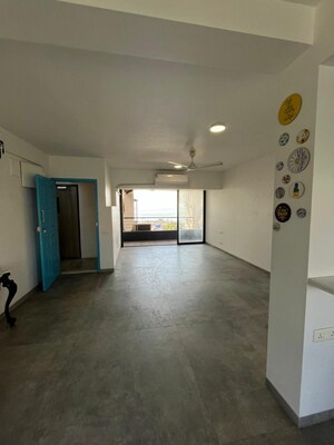 Room in 2 BHK Apartment at Marine View CHSL, Andheri West – for Rent