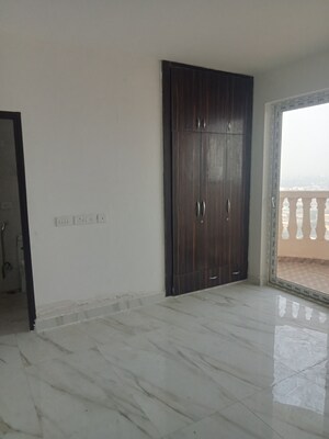 Room in 2 BHK Apartment at Ansal Royal Heritage, Sector 70 – for Rent