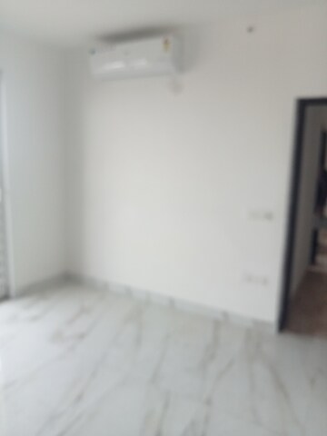 Room in 2 BHK Apartment at Ansal Royal Heritage, Sector 70 – for Rent
