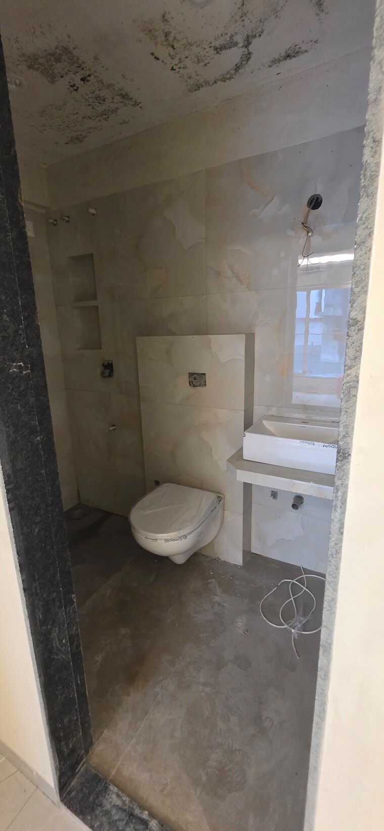 Bathroom, lotus-sky-garden 3 Bedroom 942 Sq.Ft. Apartment In Malad West Mumbai 9685426