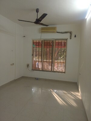 Room in 1 BHK Apartment at Dosti Daffodil, Wadala East – for Rent