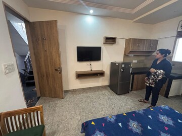 Living Room in 1 RK Builder Floor at DLF City Phase III, Sector 24 – for Rent