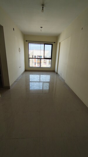 Room in 1 BHK Apartment at Lodha Crown Taloja Quality Homes, Dombivli East – for Rent