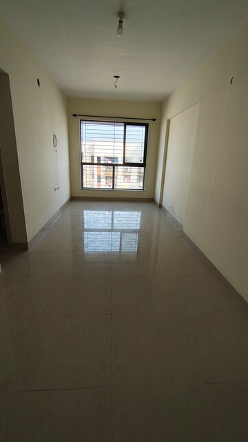 Room in 1 BHK Apartment at Lodha Crown Taloja Quality Homes, Dombivli East – for Rent