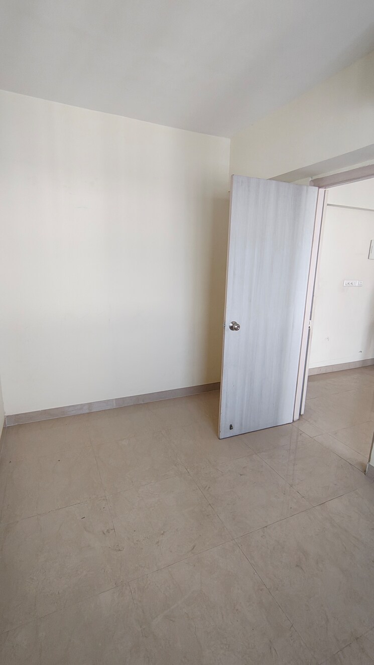 Room, lodha-crown-taloja-quality-homes 1 Bedroom 570 Sq.Ft. Apartment In Dombivli East Thane 9685505