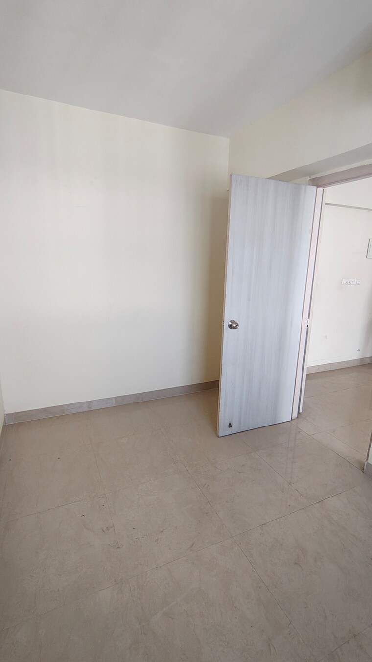 Room, lodha-crown-taloja-quality-homes 1 Bedroom 570 Sq.Ft. Apartment In Dombivli East Thane 9685505