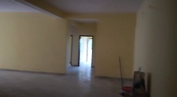 Room in 3 BHK Apartment at Lalpur – for Rent
