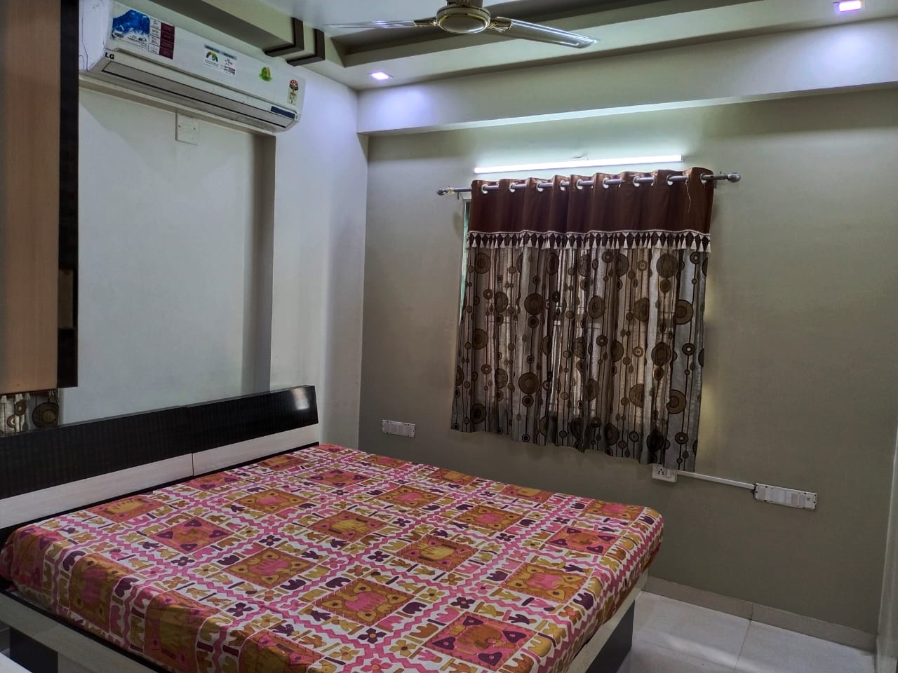 2 BHK Apartment For Rent in Vastrapur