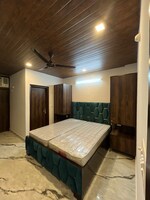 1 Rk  420 Sq.Ft. Builder Floor in DLF City Phase III
