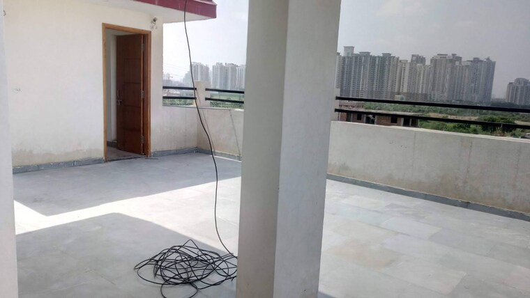 Balcony, sector 116 3 Bedroom 18 Sq.Mt. Builder Floor In Sector 116 Noida 9685742