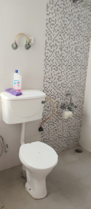 Master Bedroom in 2 BHK Apartment at Signature Global Signum 107, Sector 107 – for Rent