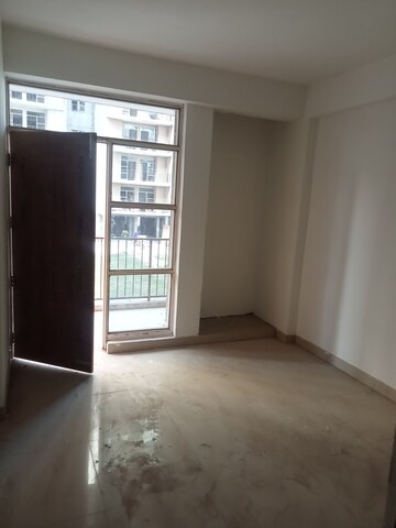 Room in 2 BHK Apartment at Ansal Royal Heritage, Sector 70 – for Rent