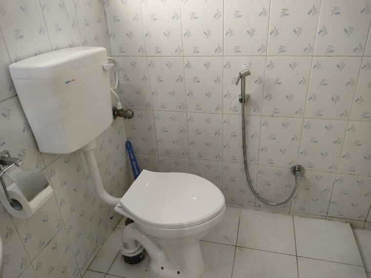 Bathroom, vilas-javdekar-prime-panache-b 3 Bedroom 1500 Sq.Ft. Apartment In Baner Pune 9686015