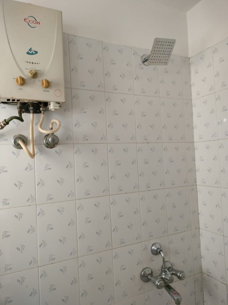 Bathroom, vilas-javdekar-prime-panache-b 3 Bedroom 1500 Sq.Ft. Apartment In Baner Pune 9686015