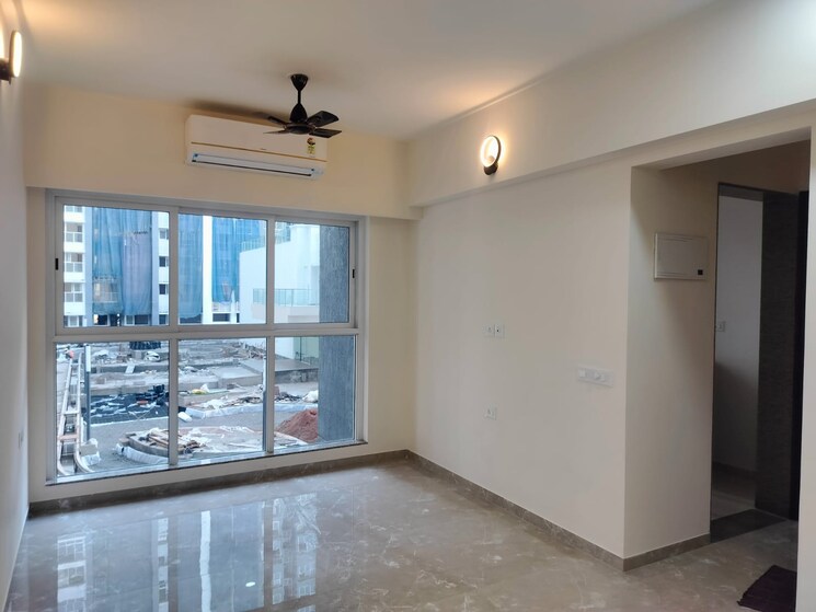 Room, lnt-veridian 1 Bedroom 400 Sq.Ft. Apartment In Powai Mumbai 9686024