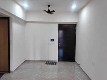 Room in 1 BHK Apartment at LnT Veridian, Powai – for Rent