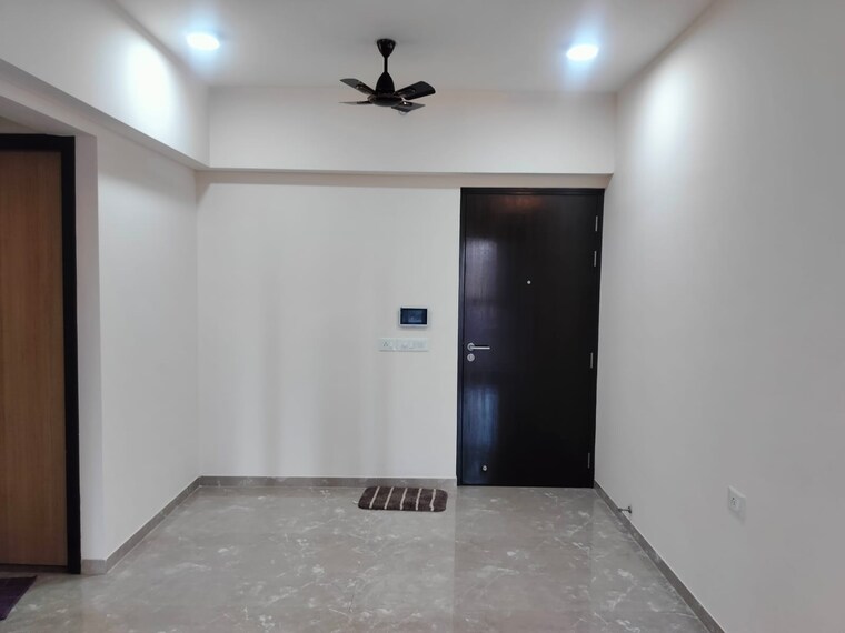 Room, lnt-veridian 1 Bedroom 400 Sq.Ft. Apartment In Powai Mumbai 9686024