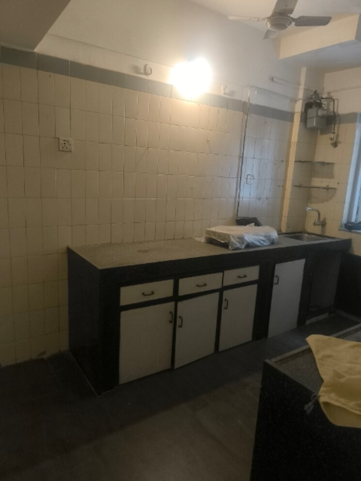 Kitchen, k-raheja-vihar 2 Bedroom 700 Sq.Ft. Apartment In Powai Mumbai 9686123