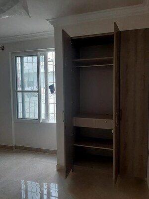 Room in 2 BHK Apartment at Ghani Residency, Benson Town – for Sale