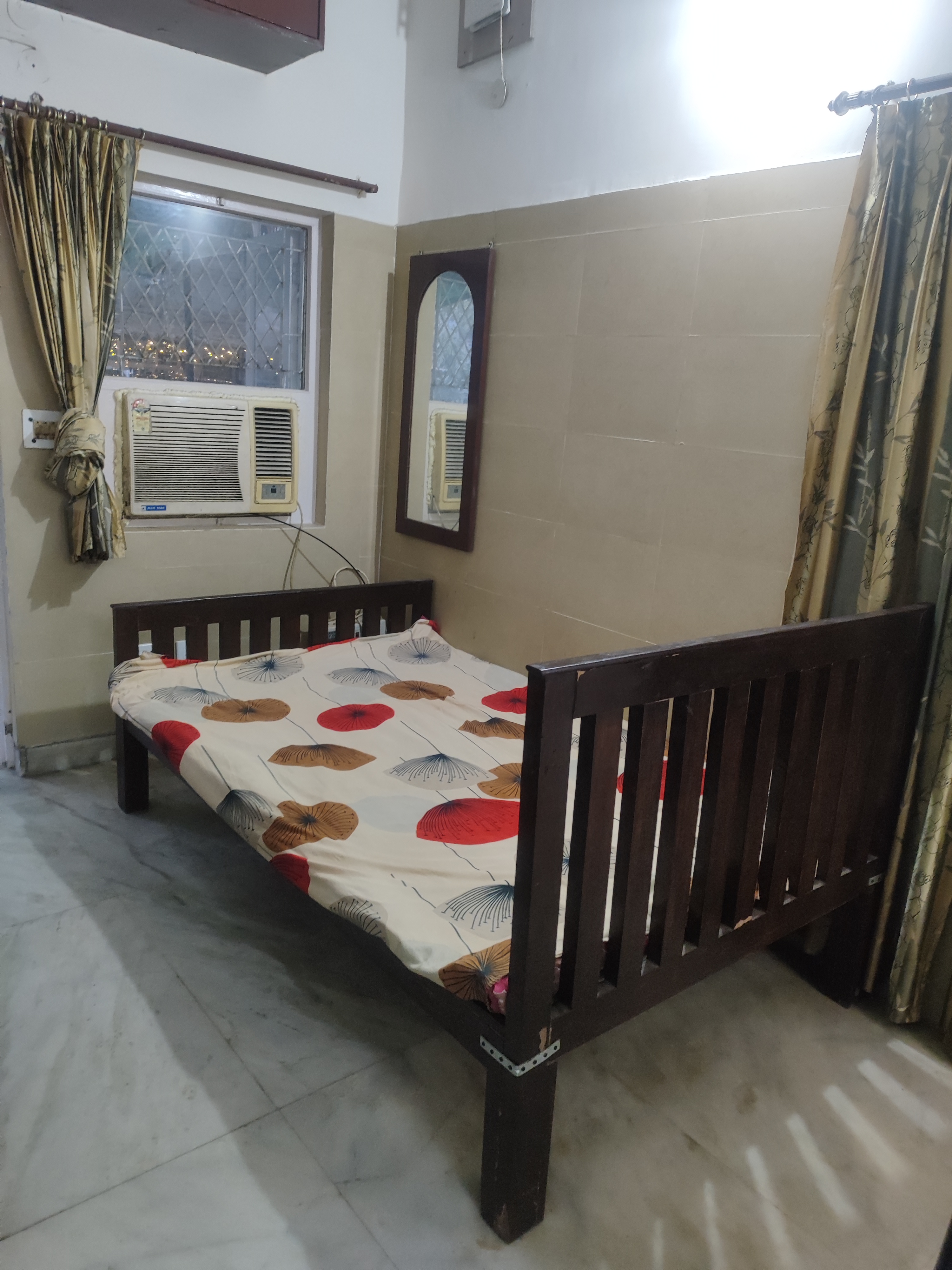 Studio+ Servant Room Independent House For Rent in Varun Enclave