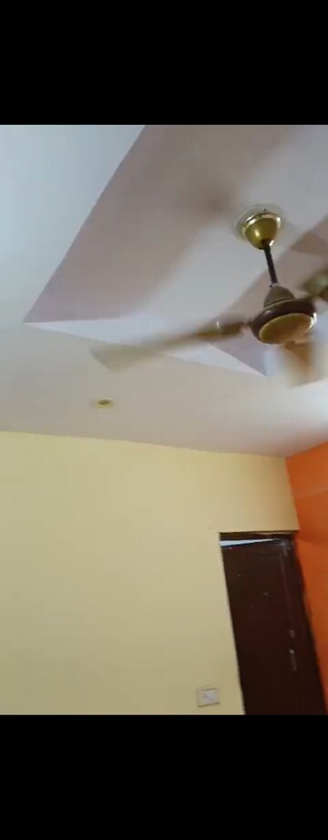 Furnished Amenities in 2 BHK Builder Floor at Uttam Nagar West – for Sale