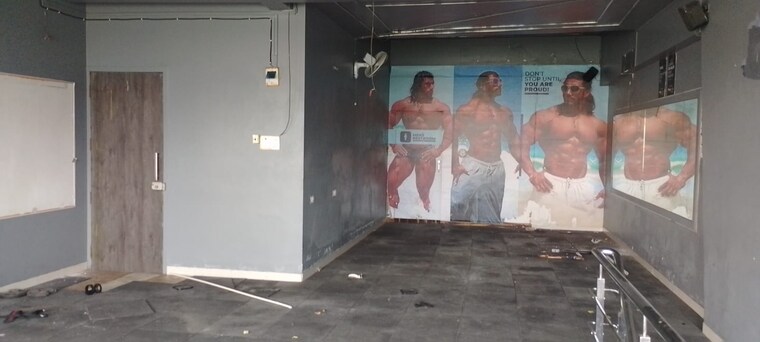  Parking, parth-magnus Commercial Showroom 1836 Sq.Ft. In Sanpada Navi Mumbai 9686060