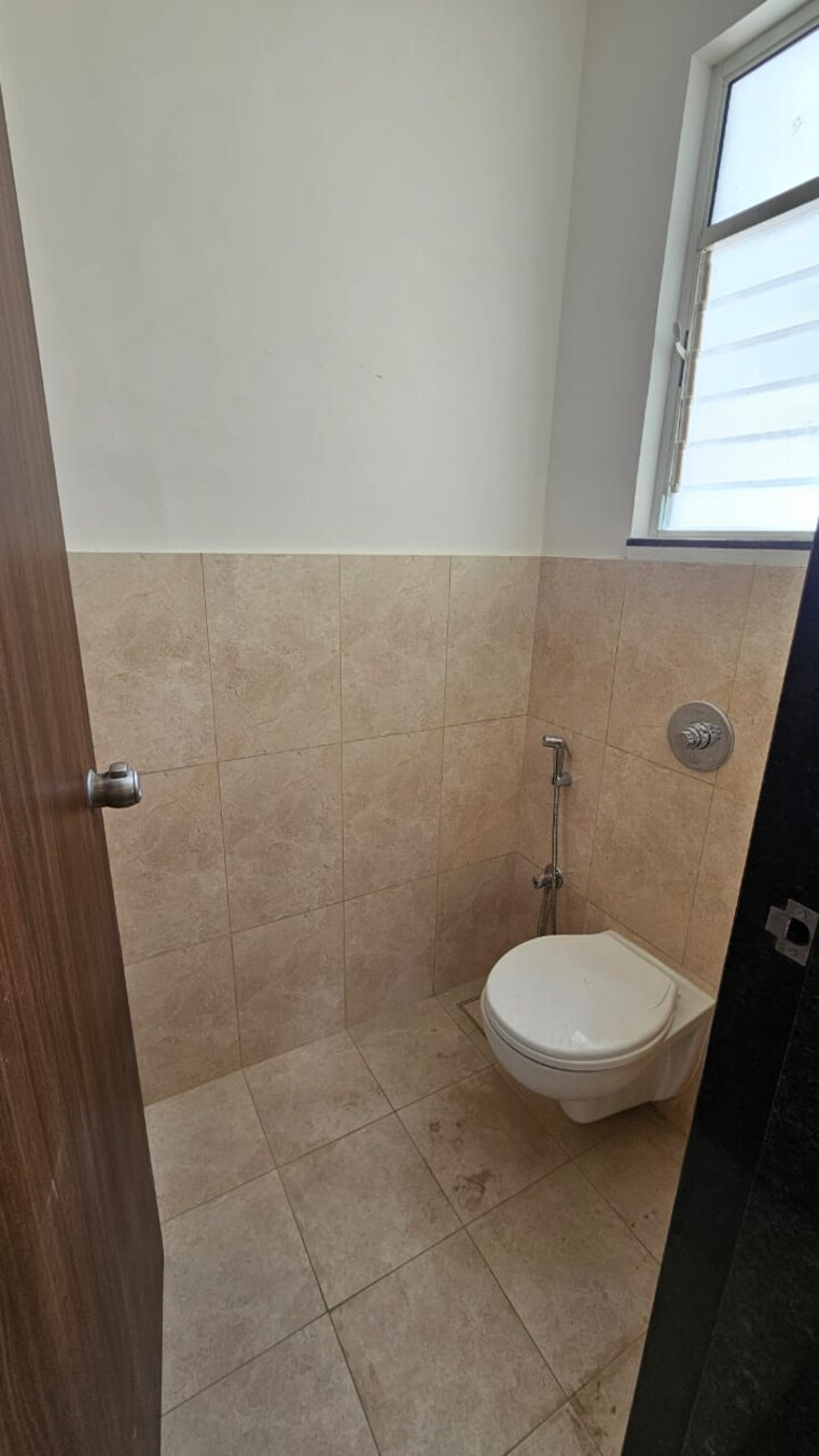 Bathroom, yashwin-orrizonte 1 Bedroom 500 Sq.Ft. Apartment In Kharadi Pune 9686095