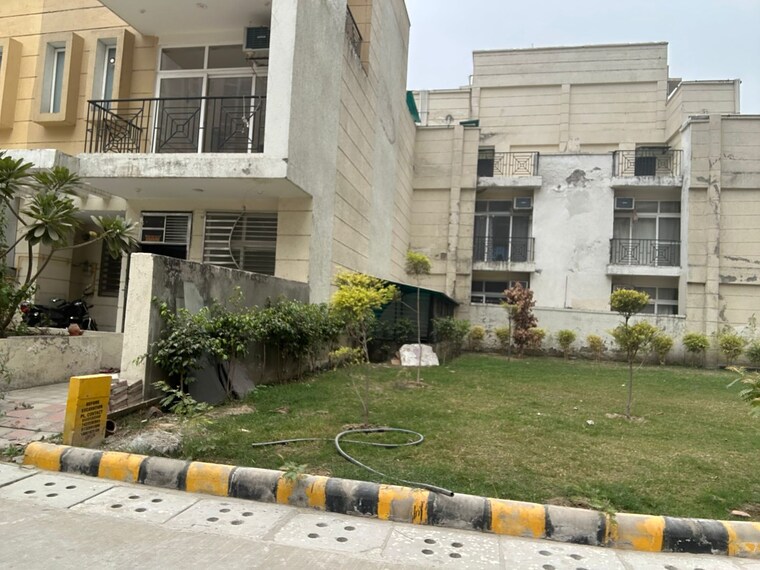 Exterior View, amrapali-dream-valley 3.5 Bedroom 1690 Sq.Ft. Villa In Tech Zone 4 Greater Noida Greater Noida 9686046