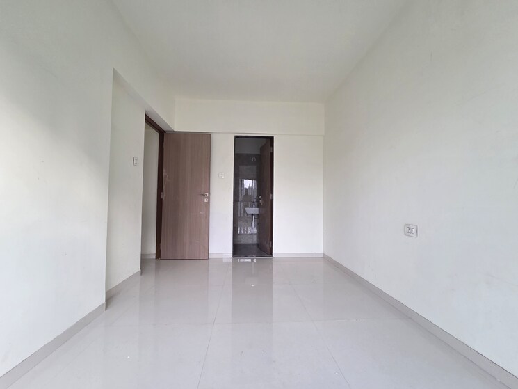 Room, goregaon west 2 Bedroom 657 Sq.Ft. Apartment In Goregaon West Mumbai 9686145