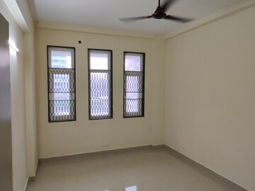 Bedroom in 1 BHK Apartment at Sector 14 Dwarka – for Rent
