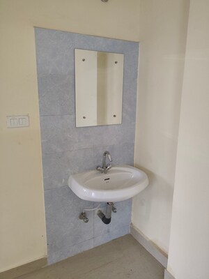 Bathroom in 1 BHK Apartment at Sector 14 Dwarka – for Rent