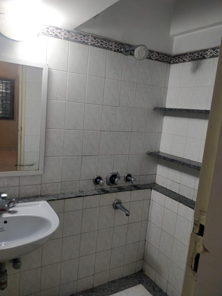 Bathroom, k-raheja-ascencio 2 Bedroom 740 Sq.Ft. Apartment In Chandivali Mumbai 9686256